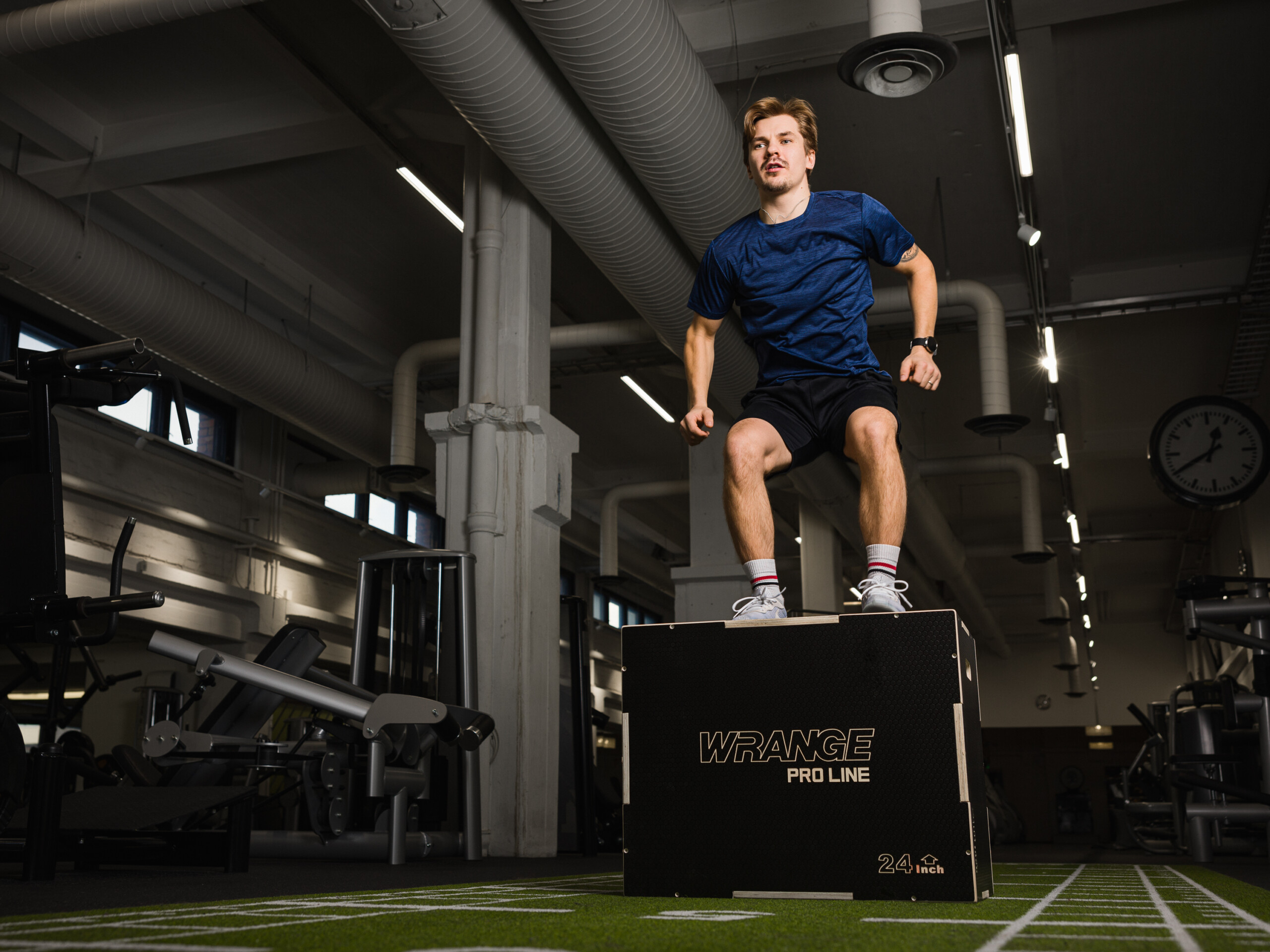 Wrange Pro Line puidust Plyo box must. Tootekood: PLwoodenplyo 5